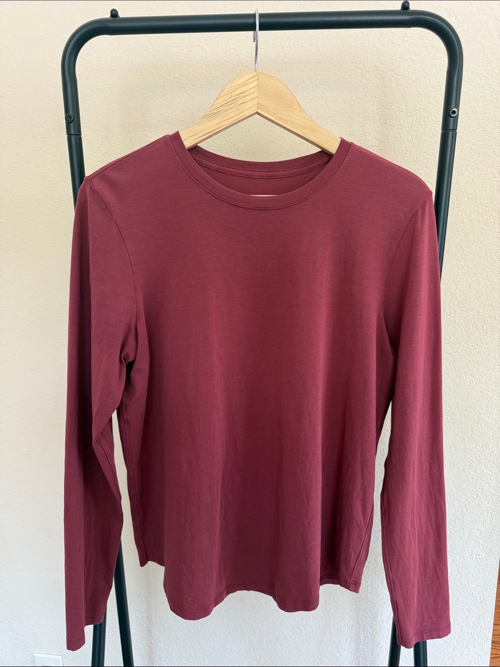 lululemon athletica Long Sleeve Crewneck Top - Mulled Wine